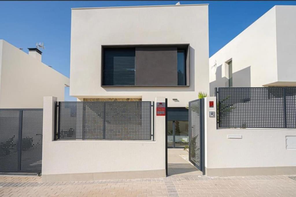 Villa De Lujo Con Piscina Y Golf Águilas